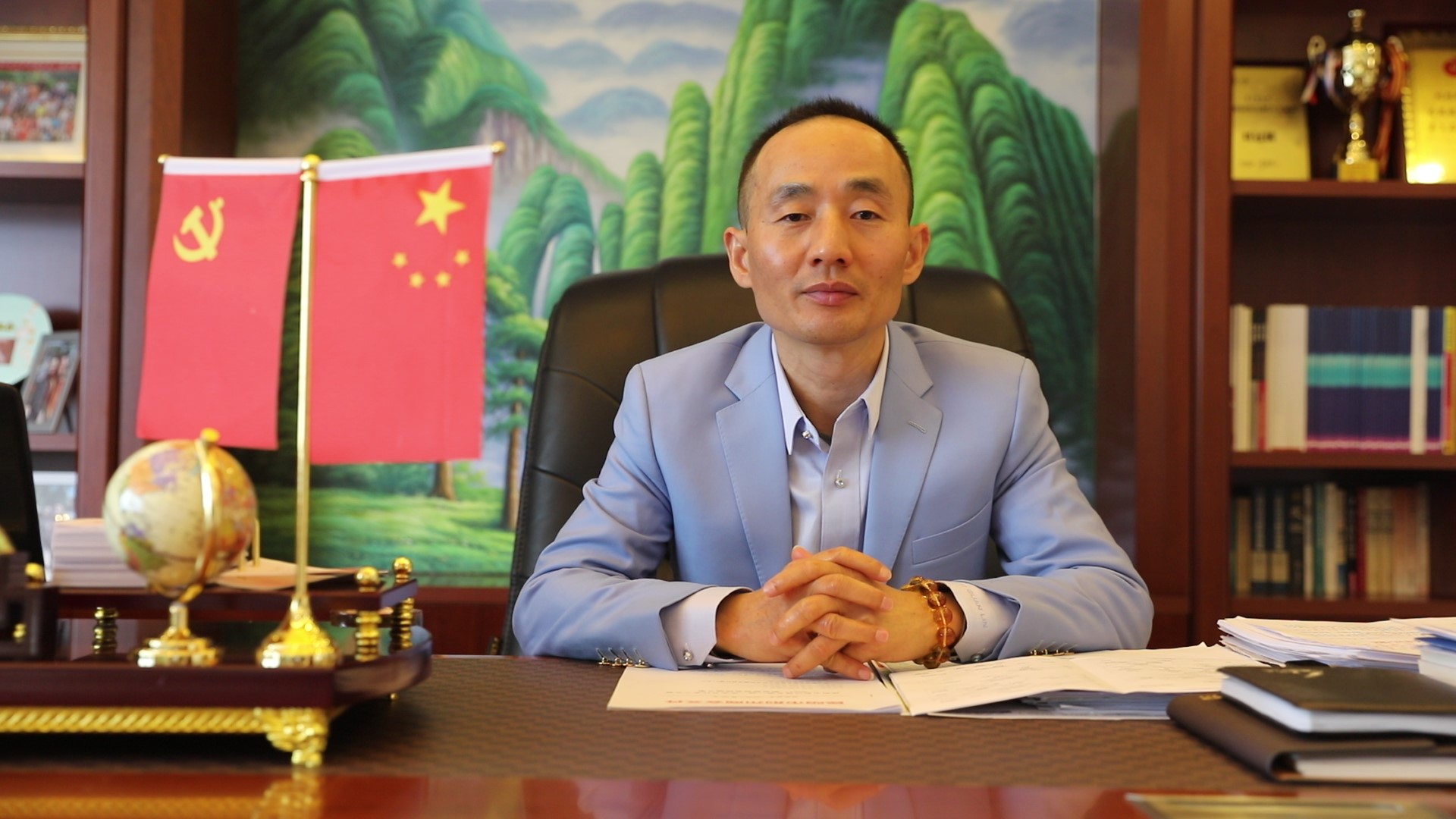 会长：刘冠麟